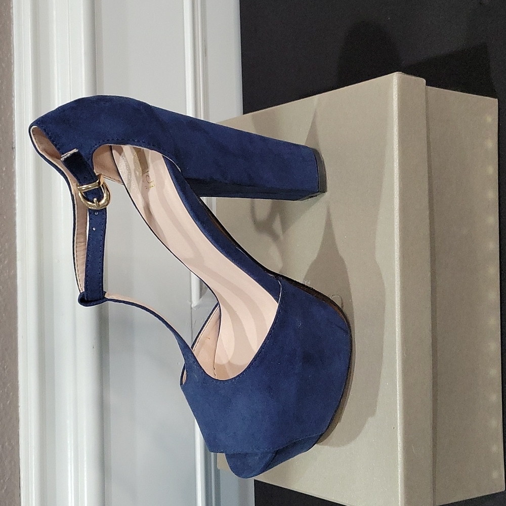 Blue Suede Platform T strap Heels by Baldi London 8.5 NWOT
